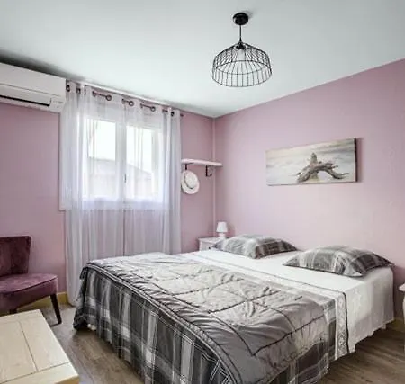 Villa Superbe T5 Avec Piscine Privee Proche Et Commerces Climatisation Et Wifi *