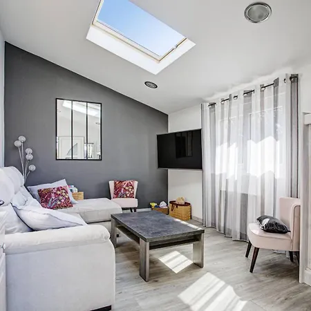 Superbe T5 Avec Piscine Privee Proche Et Commerces Climatisation Et Wifi * Sainte-Marie-Plage